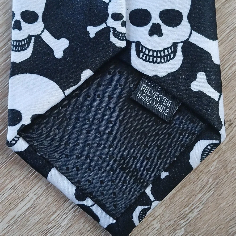 HALLOWEEN Goth Iconic Skulls Cross Bones Necktie Pattern  - Black and White 58